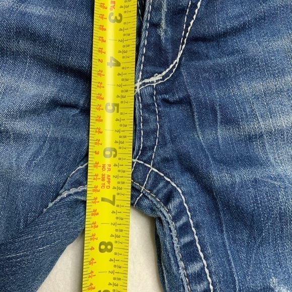 Union Bay Distressed Bermuda Jean Shorts Embroidered Pockets Size 0 - Picture 7 of 9